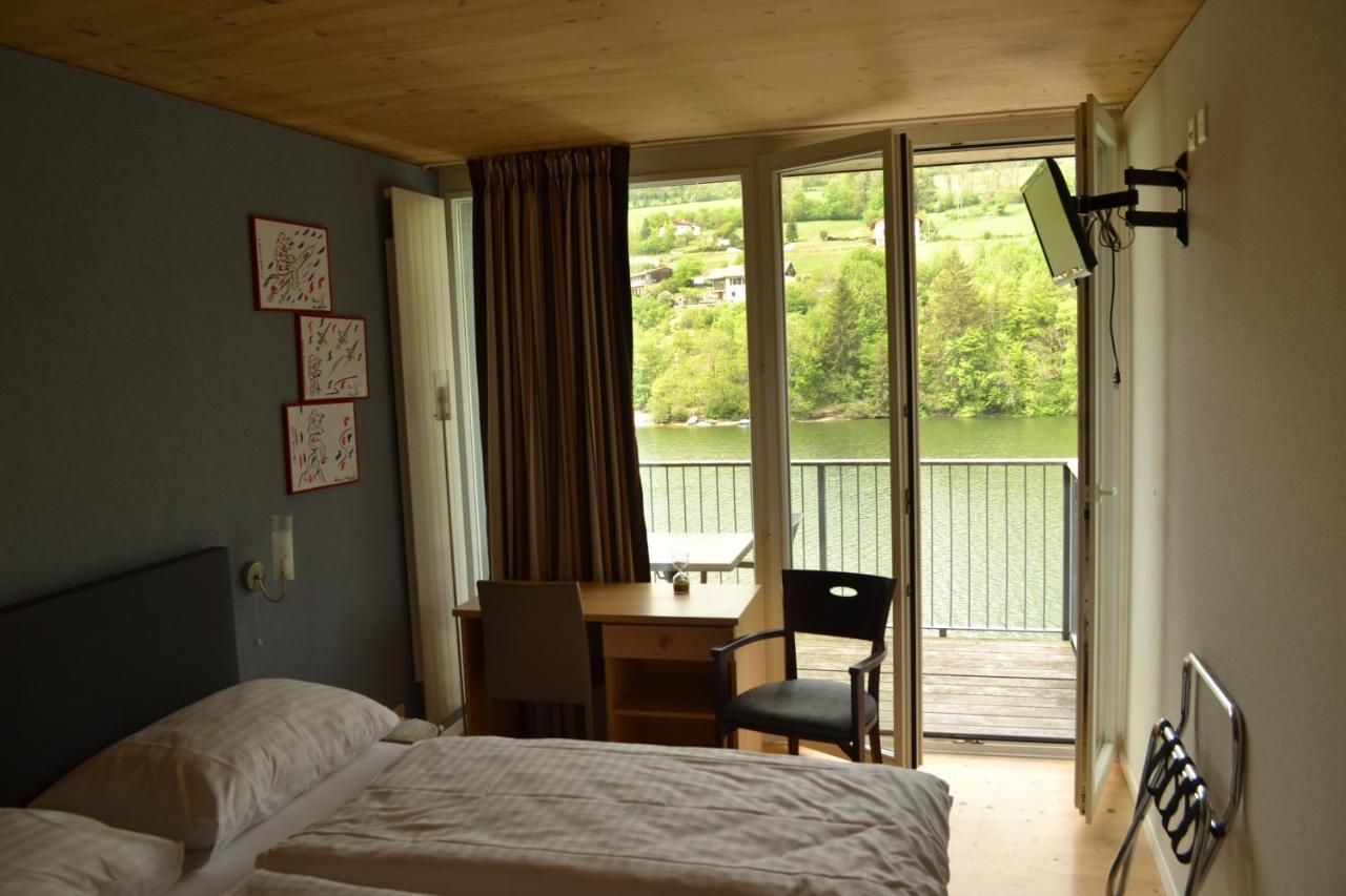 Hotel Les Rives Du Doubs Les Brenets Exteriér fotografie
