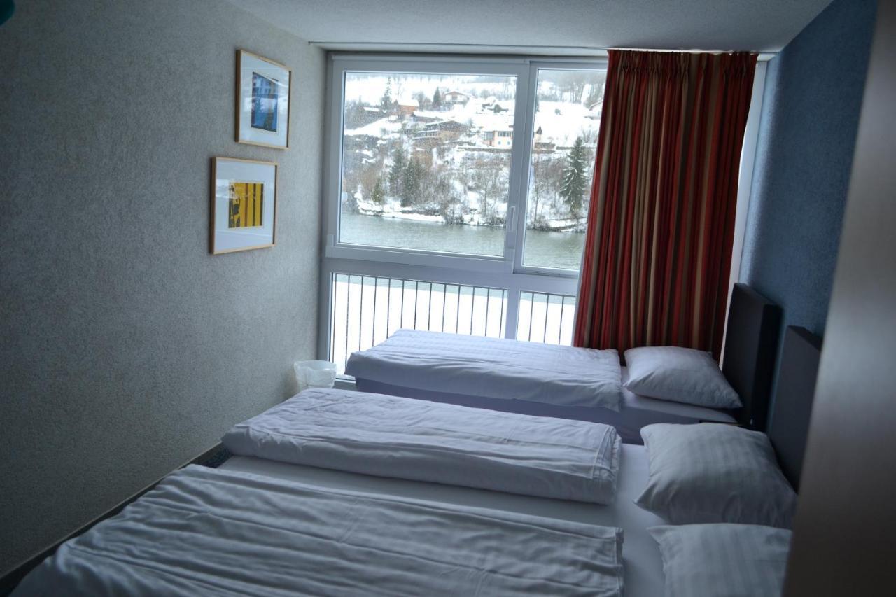 Hotel Les Rives Du Doubs Les Brenets Exteriér fotografie