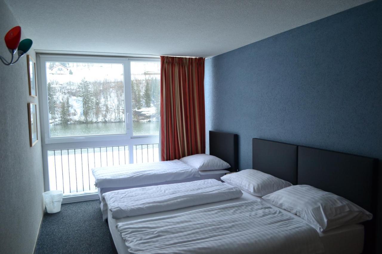 Hotel Les Rives Du Doubs Les Brenets Exteriér fotografie