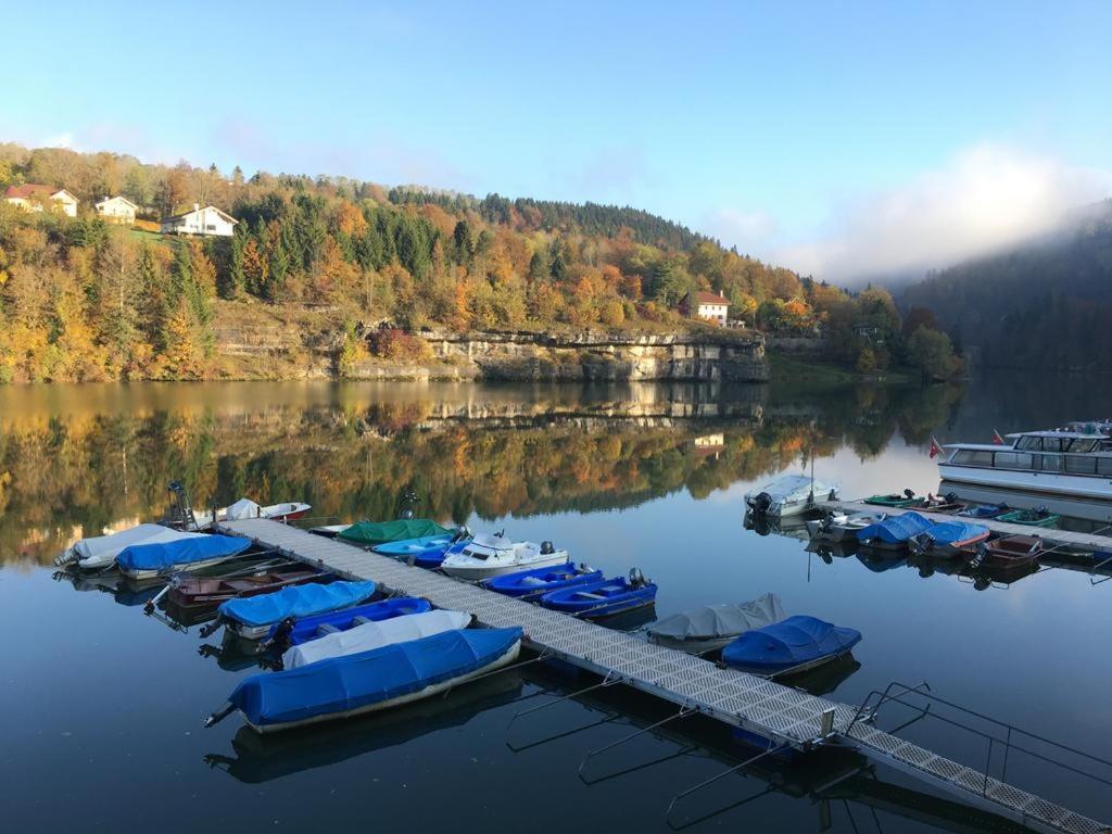 Hotel Les Rives Du Doubs Les Brenets Exteriér fotografie